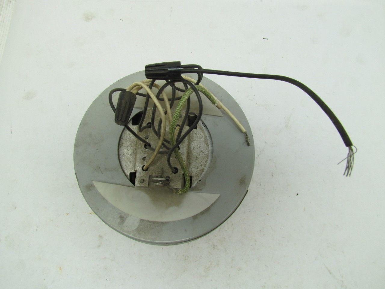 Crouse-Hinds VAPORGUARD VHF122 120V .40A 9W Fluorscent Fixture