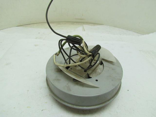 Crouse-Hinds VAPORGUARD VHF122 120V .40A 9W Fluorscent Fixture