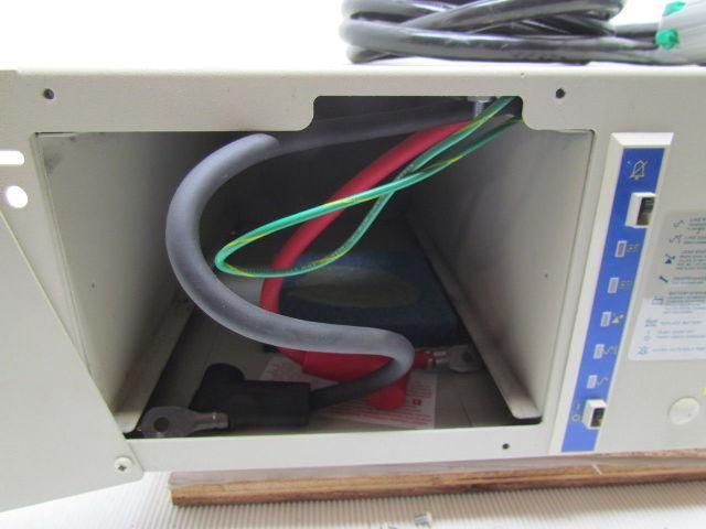 Tripp Smartpro 3000 RM Rackmount UPS System 8-Outlet Power Supply 3000VA 2400W