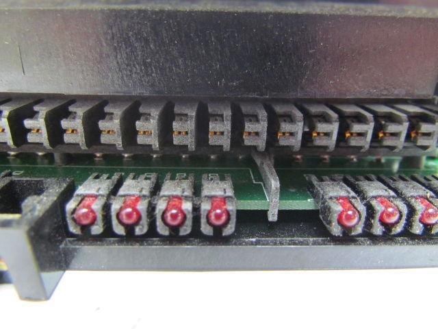 Schneider TSXDST1635 I/O Output Module 16 Pt Relay 5A 240VAC NEW