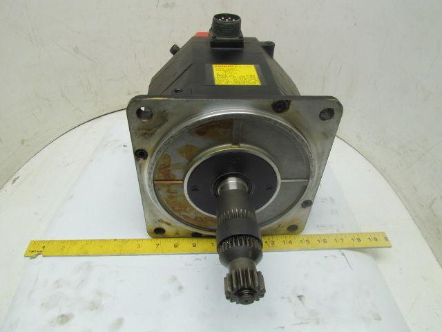 Fanuc A06B-0352-B731 E-820795 AC Servo Motor 141V 3-Phase 8-Pole 2000 RPM