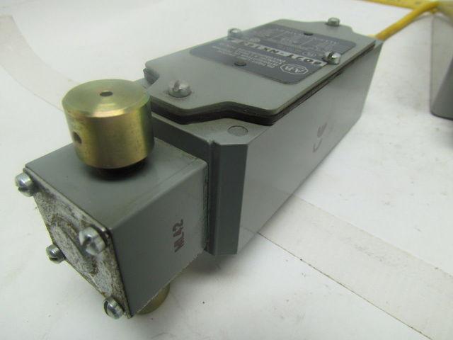Allen-Bradley 802T-NX183 Oil Tight Limit Switch w/6' Cable & 13 Terminal Box