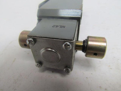 Allen-Bradley 802T-NX183 Oiltight Limit Switch w/6 Pin Connector NEW Take-Off