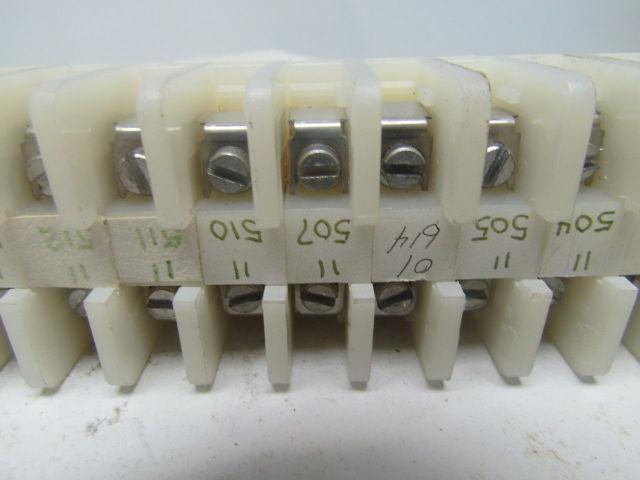 Allen-Bradley 1492 Style.CA 90 Terminal Blocks 2 End Pieces Mounted on Rail