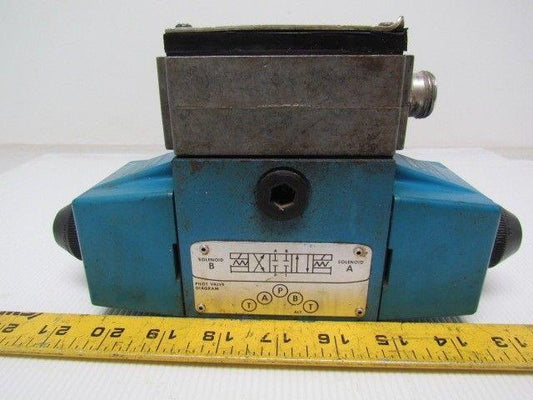 Vickers 02-119460 PA5DG4S4LW 01CB60 Hydraulic Directional Control Valve