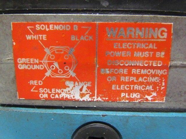 Vickers 02-119460 PA5DG4S4LW 01CB60 Hydraulic Directional Control Valve