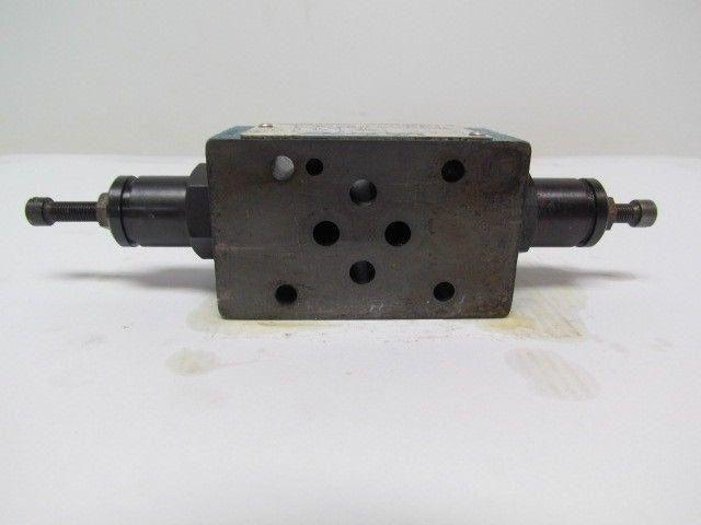 Vickers DGMFN-3-X-A2W-B2W-21 Hydraulic Flow Control Module
