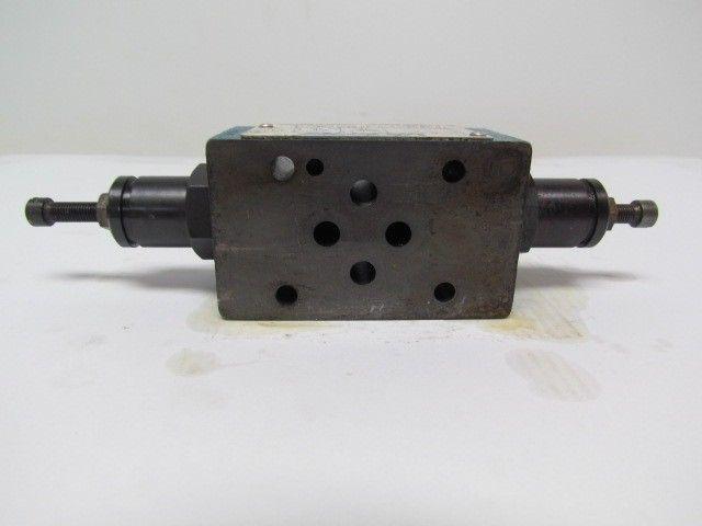 Vickers DGMFN-3-X-A2W-B2W-21 Hydraulic Flow Control Module