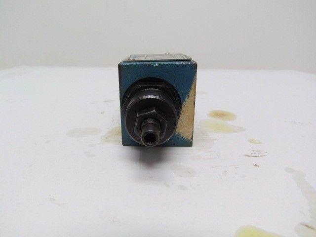Vickers DGMFN-3-Y-A2W-41 SystemStak Hydraulic Dual Flow Control