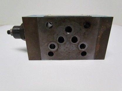 Vickers DGMX2-5-PP-BW-E-S-30 SystemStak Reversible Hydraulic Reducing Valve