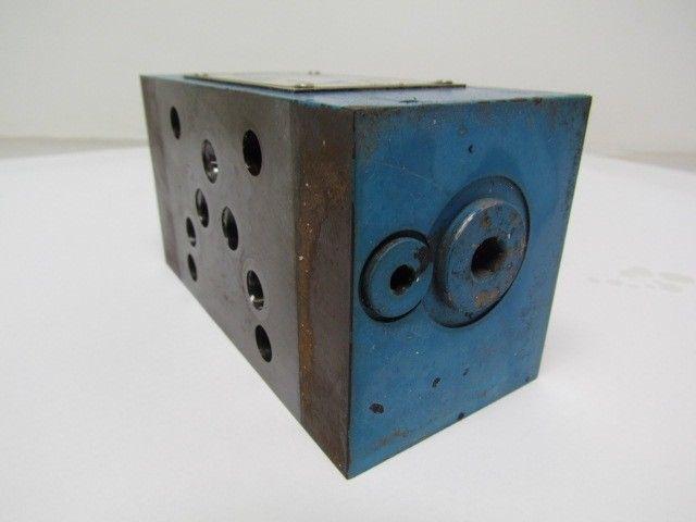 Vickers DGMX2-5-PP-BW-E-S-30 SystemStak Reversible Hydraulic Reducing Valve