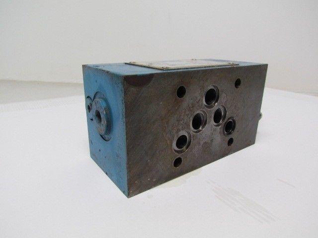 Vickers DGMX2-5-PP-BW-E-S-30 SystemStak Reversible Hydraulic Reducing Valve