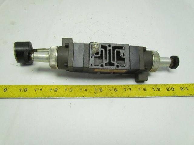Numatics 153RQ115J000000 Sandwich Pneumatic Pressure Regulator