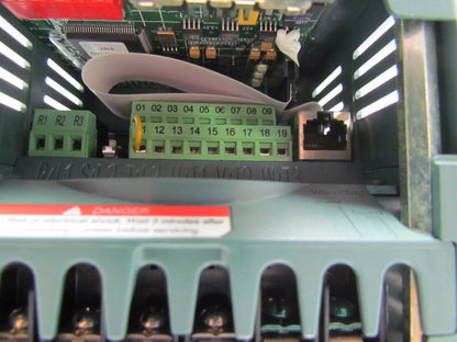 Reliance Electric 6MDDH-2P3202 AC Drive 0.75KW/1Hp 380-480VAC MD65 w/Heatsink