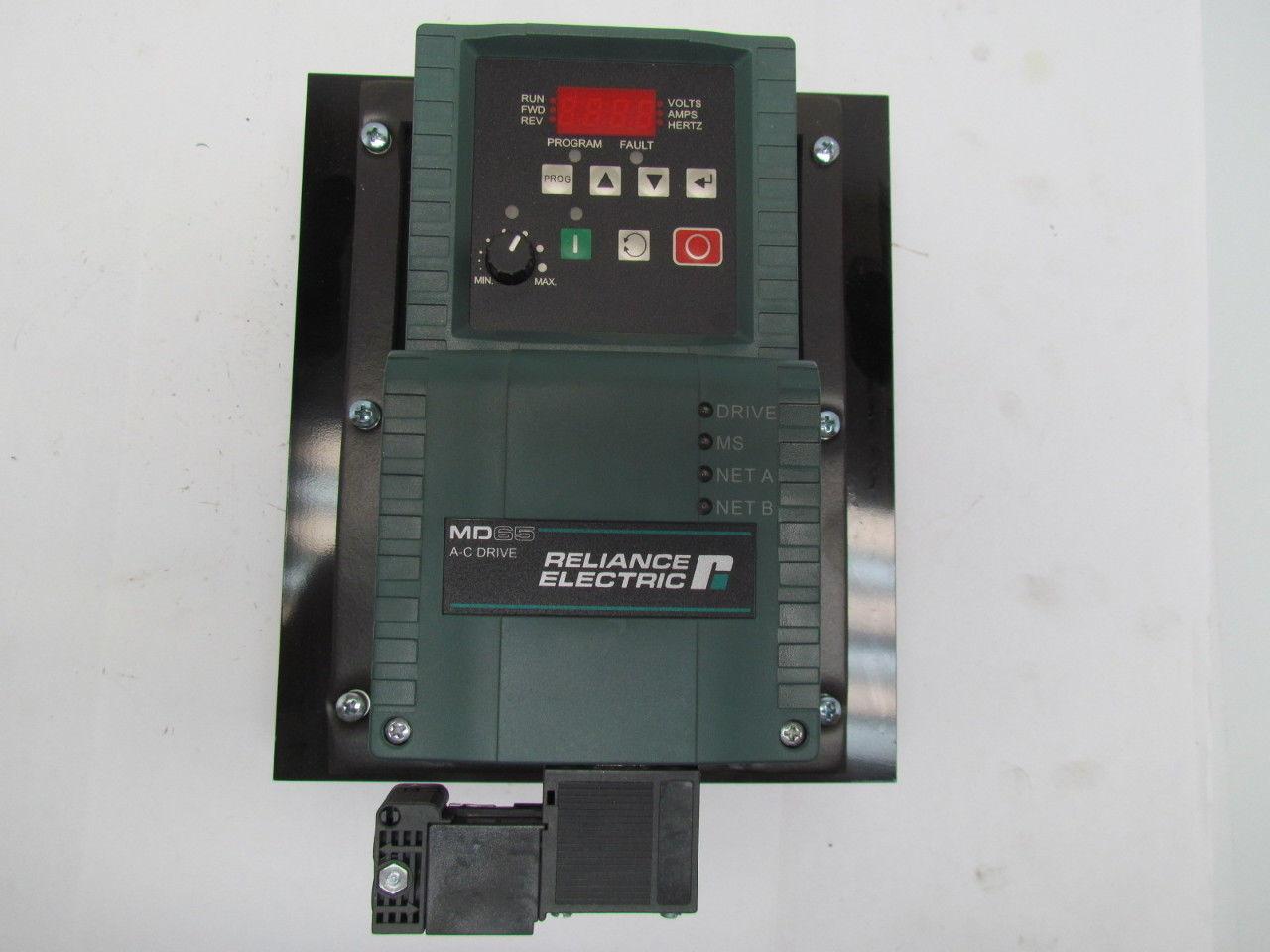 Reliance Electric 6MDDH-2P3202 AC Drive 0.75KW/1Hp 380-480VAC MD65 w/Heatsink