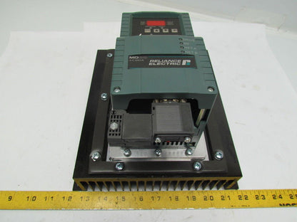 Reliance Electric 6MDDH-2P3202 AC Drive 0.75KW/1Hp 380-480VAC MD65 w/Heatsink