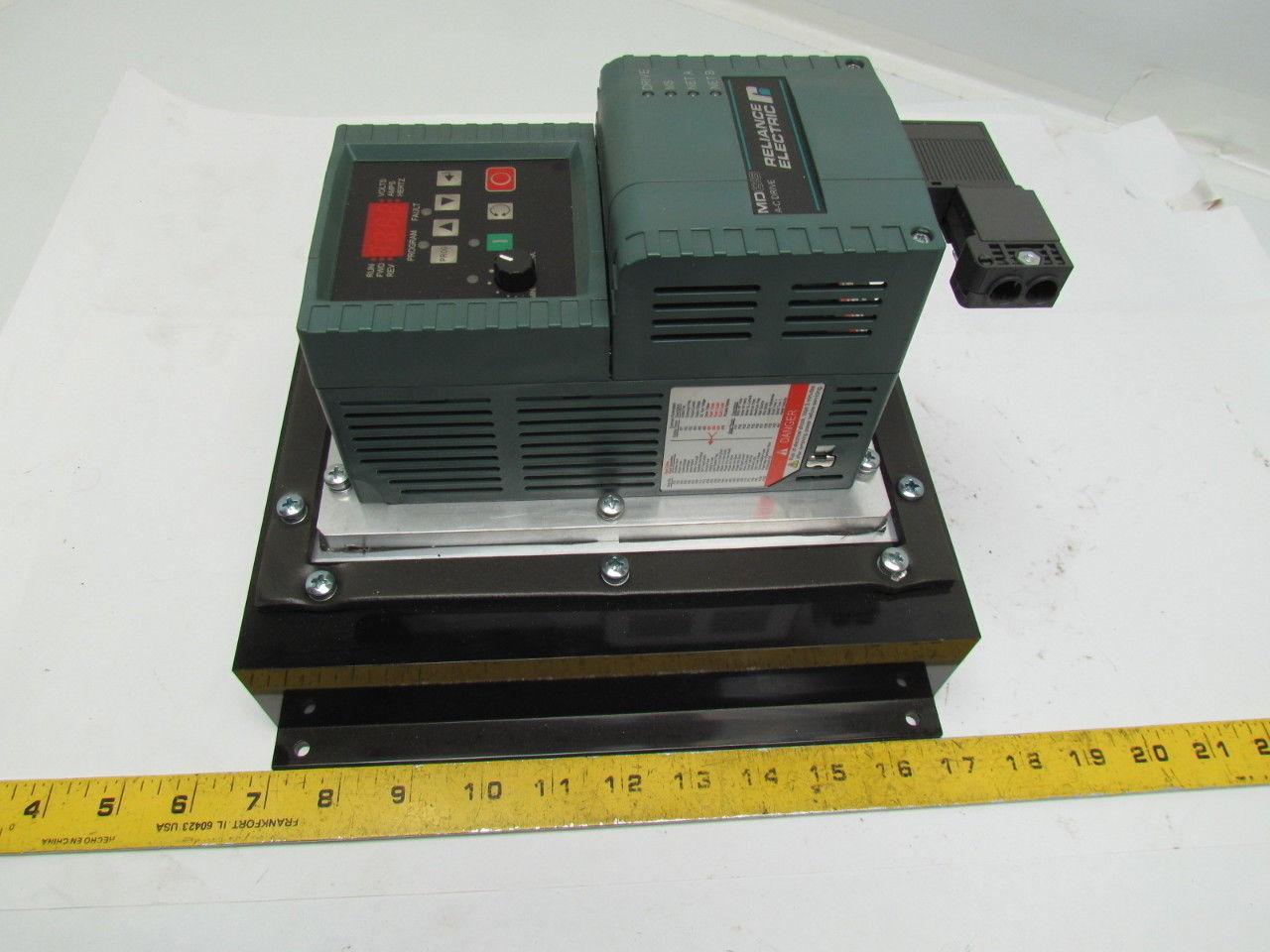 Reliance Electric 6MDDH-2P3202 AC Drive 0.75KW/1Hp 380-480VAC MD65 w/Heatsink