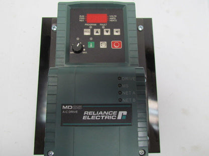 Reliance Electric 6MDDH-2P3202 AC Drive 0.75KW/1Hp 380-480VAC MD65 w/Heatsink