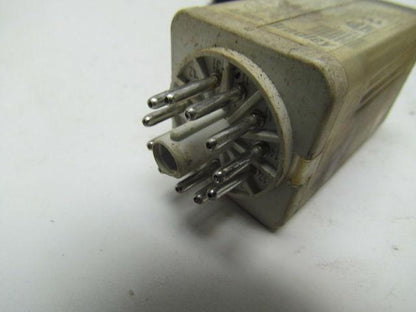 Allen-Bradley 700-HA33A1 Assorted with bases Lot of 4