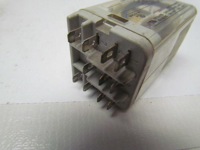 Allen-Bradley 700-HA33A1 Assorted with bases Lot of 4
