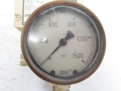 Allen Bradley 836T-T35-J Pressure Control With 1500 PSI Gauge