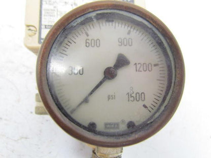 Allen Bradley 836T-T35-J Pressure Control With 1500 PSI Gauge
