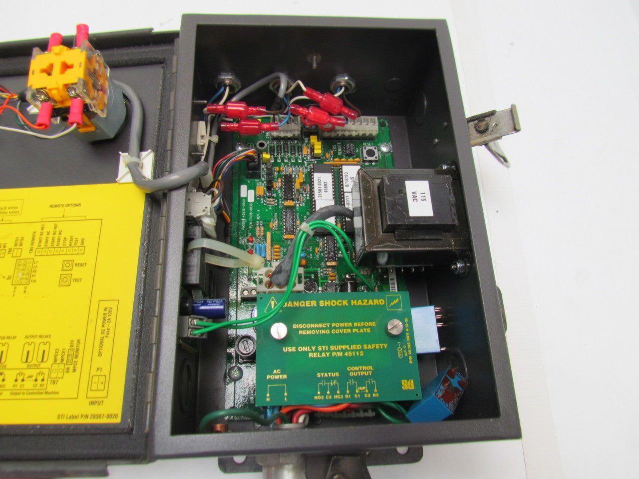 STI OMC-2-120-GM3 82197-0030 Safety Light Curtain Optomat Controller Control Box