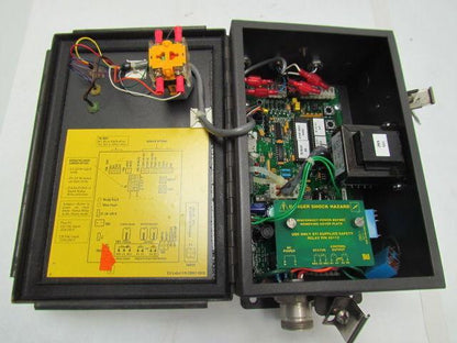 STI OMC-2-120-GM3 82197-0030 Safety Light Curtain Optomat Controller Control Box