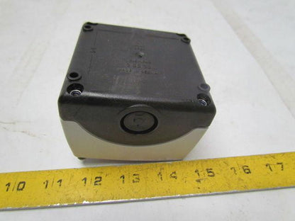 Siemens 3SBES9003 Horizontal Pushbutton Station Jam Reset Illuminated Yellow