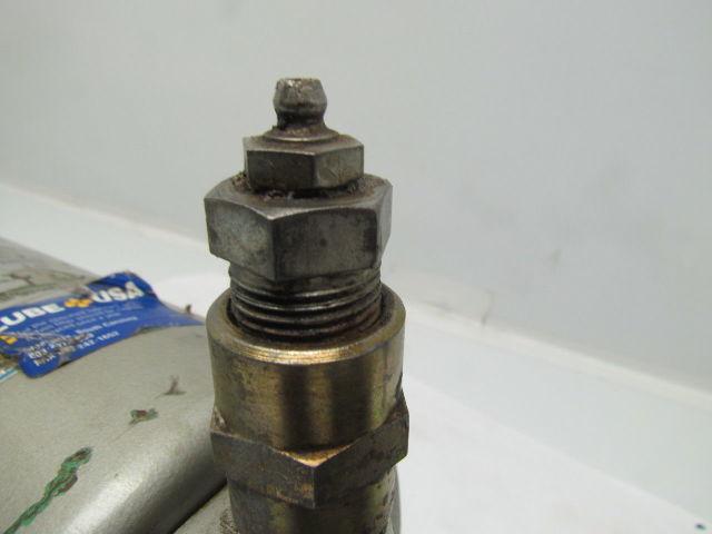 Pneumatic Oil Pump 30:1 Ratio 220V W/Mounting Bracket