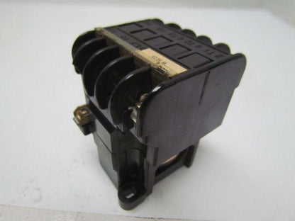 Fuji Electric SRCa3631-05/ 1RCOBO 600VAC Max Contactor