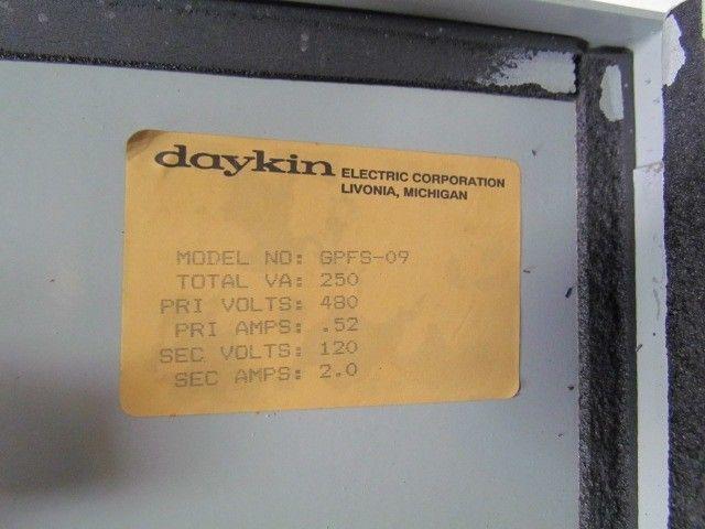 Daykin GPFS-09 Enclosed Transformer Disconnect 250VA 480V Pri 120V Sec 1PH