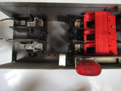 General Electric ADS26030HD Panelboard Switch 600V 30AMPS 2 Poles Fusible Unit