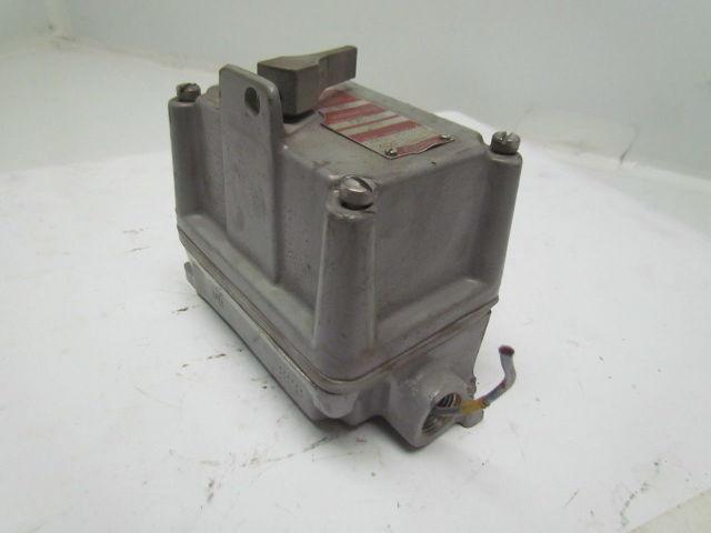 Killark FXS-8C Factory Sealed Tumbler Switch 15Amp 240/480VAC Hazardous Location