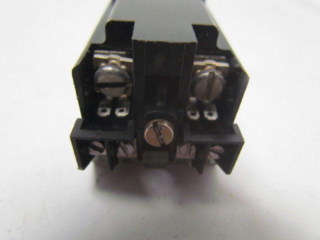 Square D 800MR-16JX2BS 3 Postion Illuminated Amber Selector Switch 120V