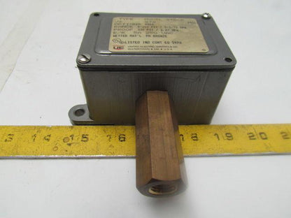 United Electric Controls Type J6 Model 272 Pressure Switch 0-250PSI 250V 1/4"NPT