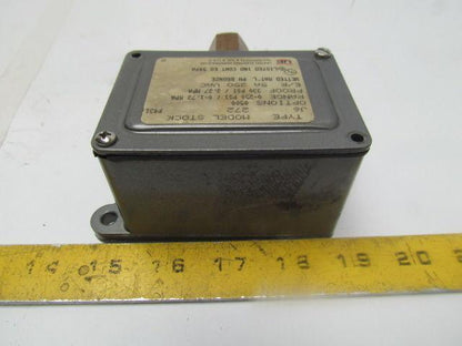 United Electric Controls Type J6 Model 272 Pressure Switch 0-250PSI 250V 1/4"NPT