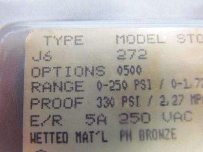 United Electric Controls Type J6 Model 272 Pressure Switch 0-250PSI 250V 1/4"NPT