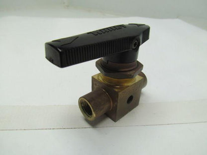 Whitey B-44F4 BallValve 500PSI Max 150°F Brass construction