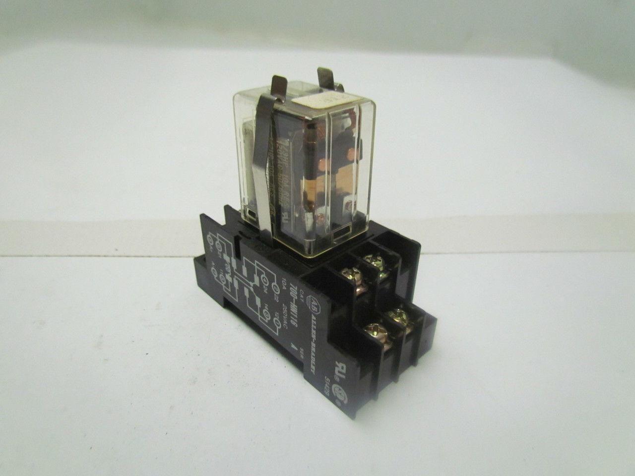 Allen-Bradley 700-HF32A1 10Amp 120/240 Cube Relay w/700HN116 bases Lot of 8