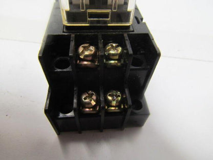 Allen-Bradley 700-HF32A1 10Amp 120/240 Cube Relay w/700HN116 bases Lot of 8