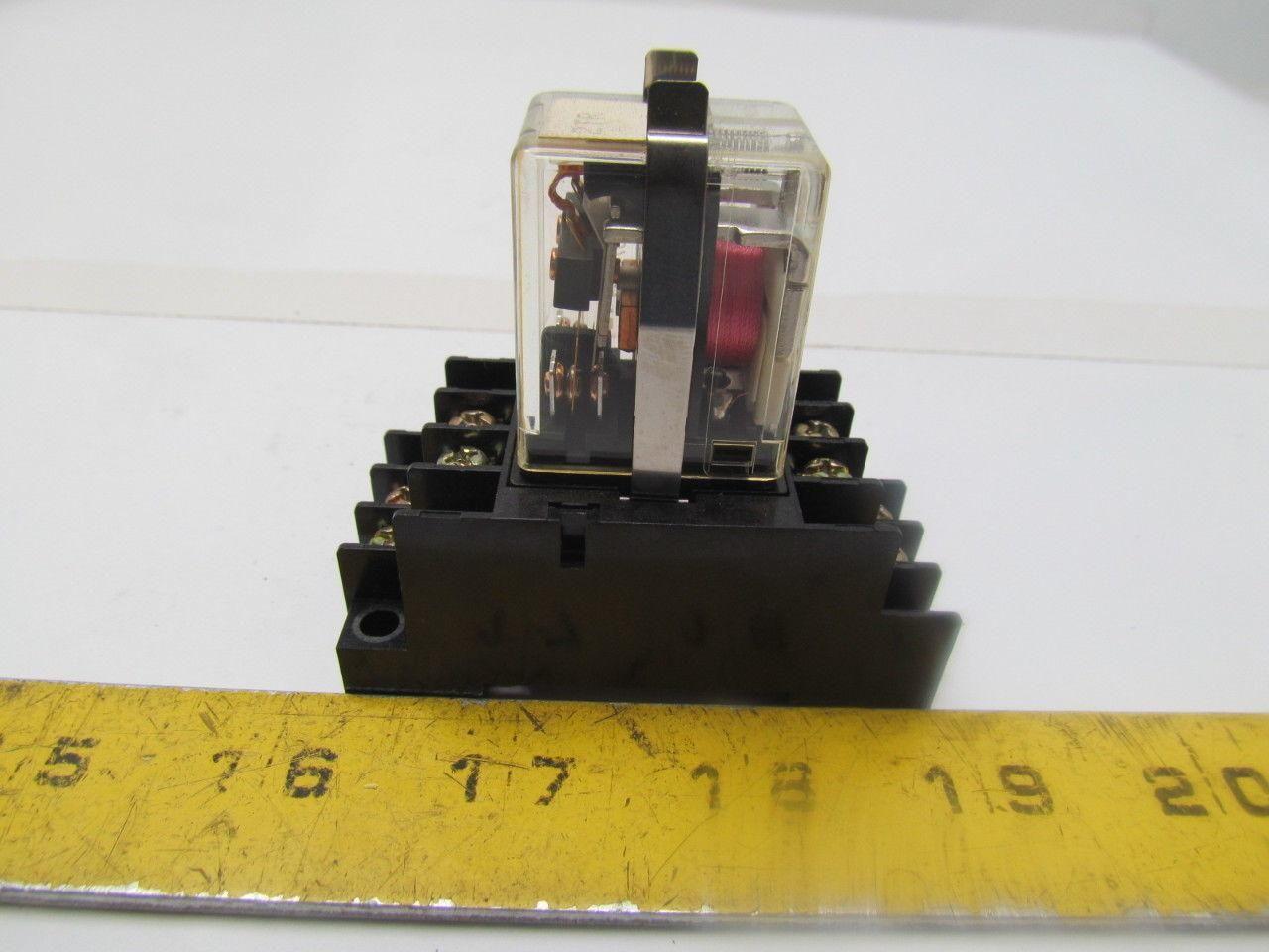 Allen-Bradley 700-HF32A1 10Amp 120/240 Cube Relay w/700HN116 bases Lot of 8