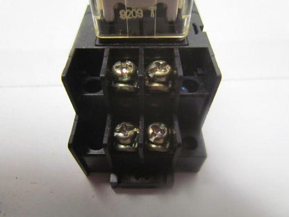 Allen-Bradley 700-HF32A1 10Amp 120/240 Cube Relay w/700HN116 bases Lot of 8
