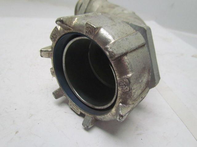 Thomas & Betts 90 deg 3" Non-Insulated 6108 Connector