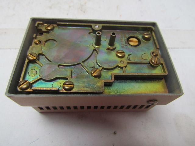 Siemens TT186 RH 186-0043 Powers Controls Room Type Humidity Transmitter 7W5