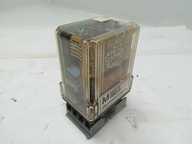 Wilkerson Instrument MM7010 Plug IN Mighty Module Relay W/Base