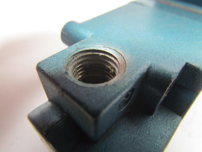 MAC 225B-521CAAA Series 200 Pneumatic Solenoid Universal Valve 24VDC Coil