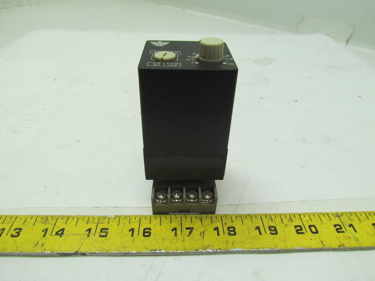 Eagle Signal CR301A6 110V 60H programablerelay w/ base
