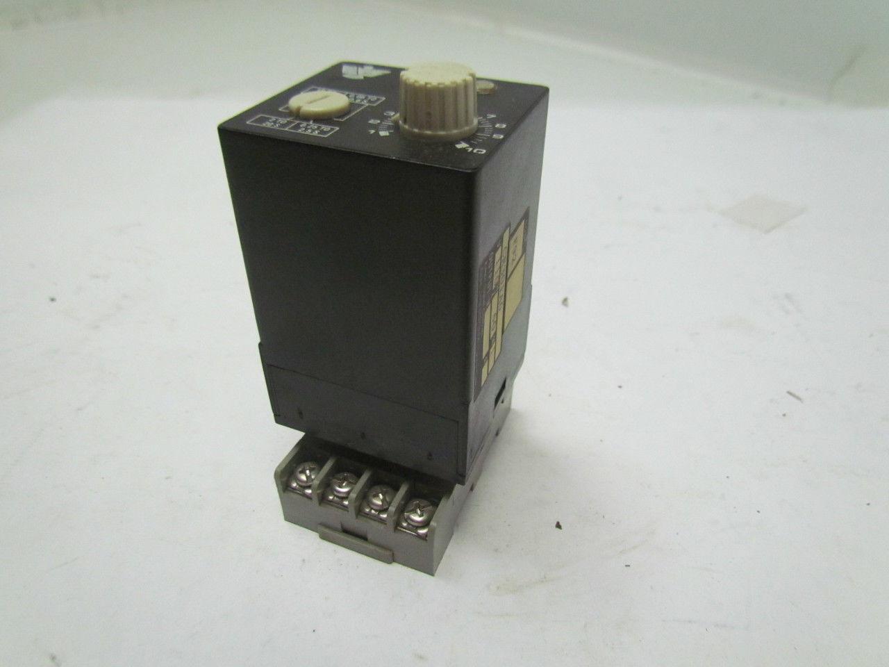 Eagle Signal CR301A6 110V 60H programablerelay w/ base