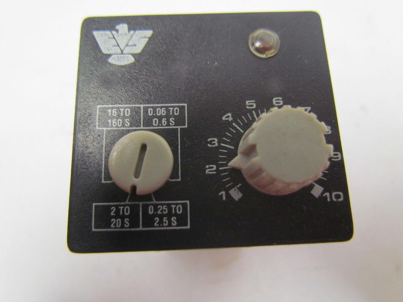 Eagle Signal CR301A6 110V 60H programablerelay w/ base
